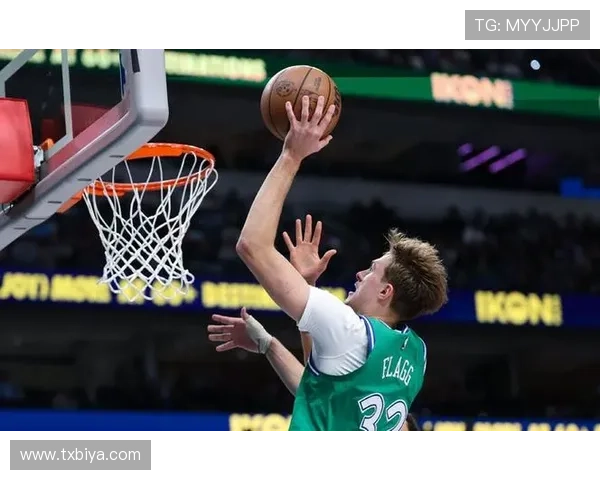 克里斯蒂称赞弗拉格篮下对抗能力出色并在关键时刻命中重要投篮